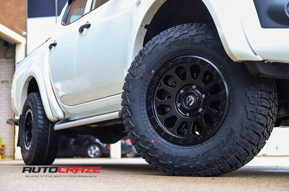 MITSUBISHI TRITON VECTOR MATTE BLACK